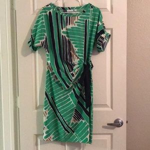 NY&C chic dress